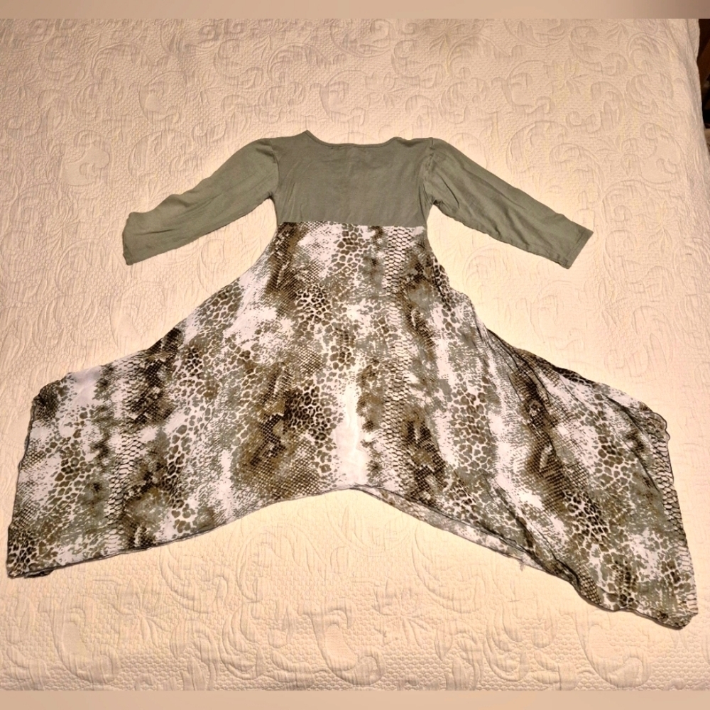 Bela & Nuni girls 6 years dress, gredn with decotative